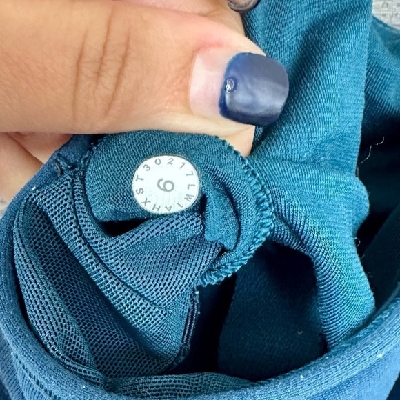 Lululemon power pose tank in nile blue size 6 - Picture 5 of 6